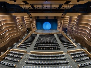 👁️ Görmek Yetmez, Doğru Görmek Gerekir: Konferans Salonlarında Açısal Görüş ve Göz Takibi