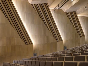 Konferans Koltuklarında Fiyat Farklılıklarını Ne Belirler?